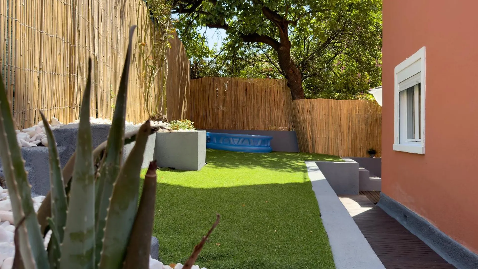 River 2-Bedroom Apartment With Terrace In Alcantara Lisboa